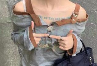 www.17的评论区是我的避风港，永不迷路，时光在这里停滞，袅袅清香中久别重逢！