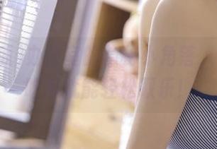 办公室的隐秘小角落，下载17吃瓜就能轻松取乐！