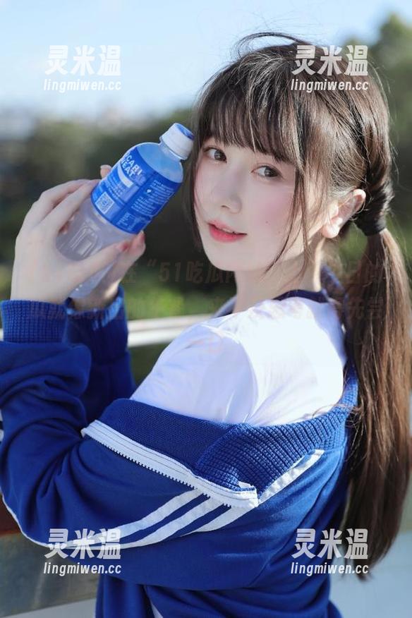 51吃瓜 在“51吃瓜网站”上,今日的瓜就像新出的午餐,来不及思考就得先尝一口