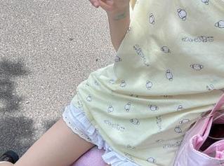 51吃瓜,花店老板娘竟然是个热辣的情感分析师?