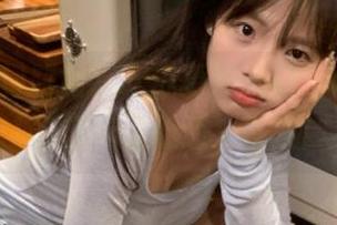 陪同？吃瓜更添乐趣，www.51吃瓜苹果版速来占座！