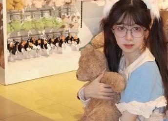 “瓜”外惊喜等你来挖，快来51吃瓜网，免费领取今日最新全天吃瓜报道！