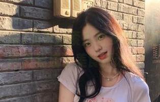 免费搜索瓜有多爽？在51吃瓜网里我成了美食评论家！