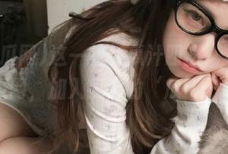 这一刻，瓜汁四溅！下载51吃瓜网，加入我们的‘瓜’子会！
