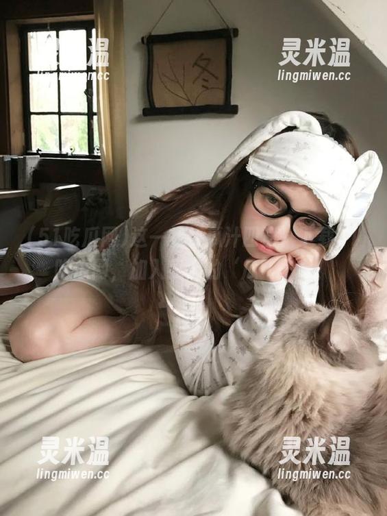 这一刻，瓜汁四溅！下载51吃瓜网，加入我们的‘瓜’子会！