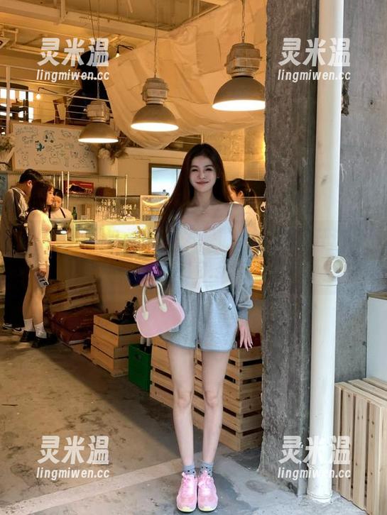 718.st 在青灯下发呆时,不如点开这个链接去718.st吧!