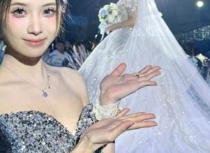 一边刷安卓上的“91吃瓜网”，一边心累，感觉快成八卦达人了！