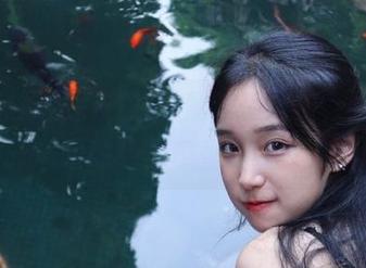 深夜的91黑料传送门，嘴里咕噜咕噜的瓜香四溢！