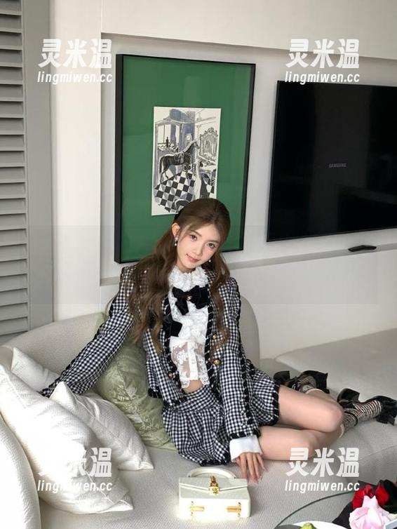 “www.吃瓜”传送门为你开启，准保各种惊艳的瓜品不断上演。