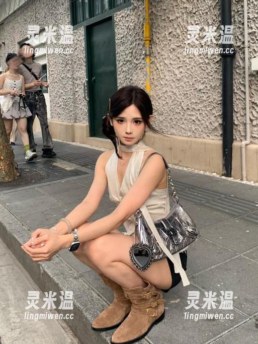 zztt 现在的心情就像在看安卓里的zztt11,总觉得有些意思!