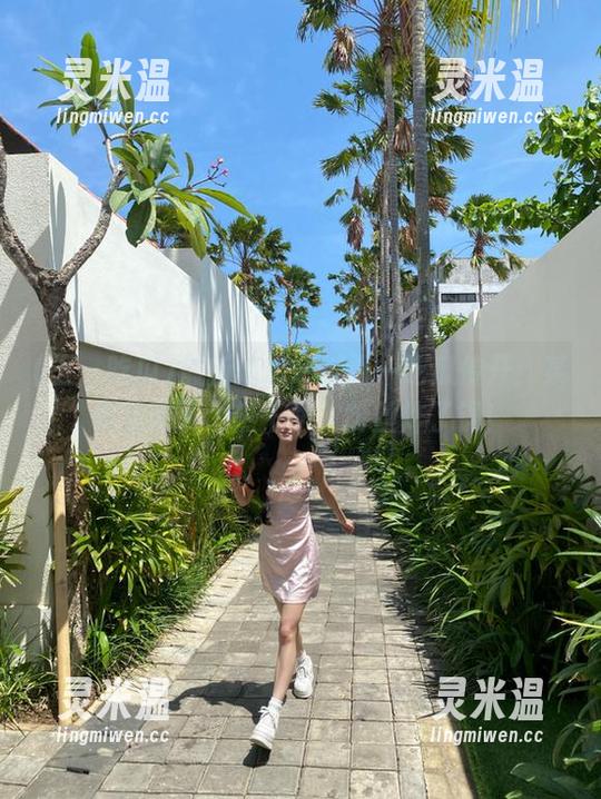 五一吃瓜 最新消息通过五一吃瓜传开:某明星吃了个热干面,粉丝炸了锅!