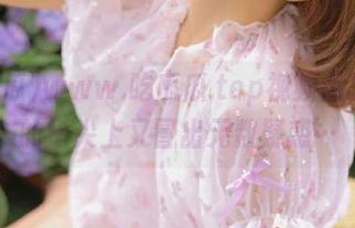 www.吃瓜瓜.top视频点了，我的指尖上又冒出无数疑惑…