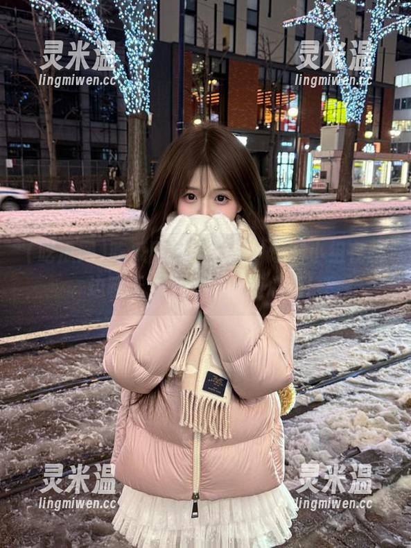 吃瓜网 吃瓜网线路修整,爆料小组在路边聊天,一堆八卦随心扔!