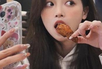 扒哥黑料网页版，八卦的地址随意捡，反正你我都是看客！