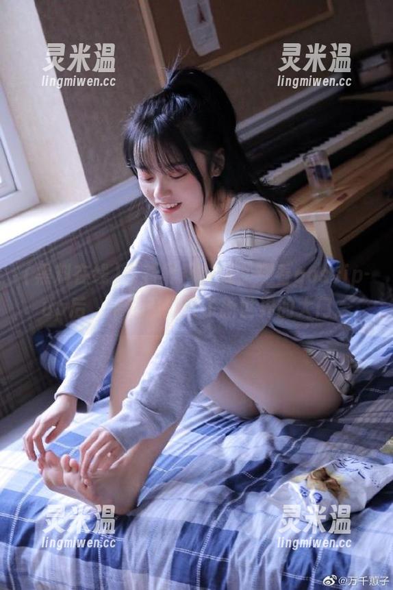 黑料在线 看着黑料在线,观看gossip-up后,果然是打开了新世界的大门。