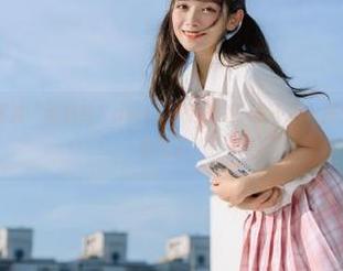 首页那波“黑料社”app，悄悄摸鱼，谁不想一探究竟？手机都快融化了。
