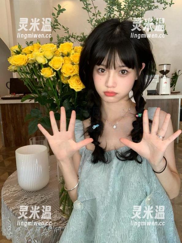 上了黑料社网站，在线被一堆瓜卡住，真神奇，感觉像被盘问了。