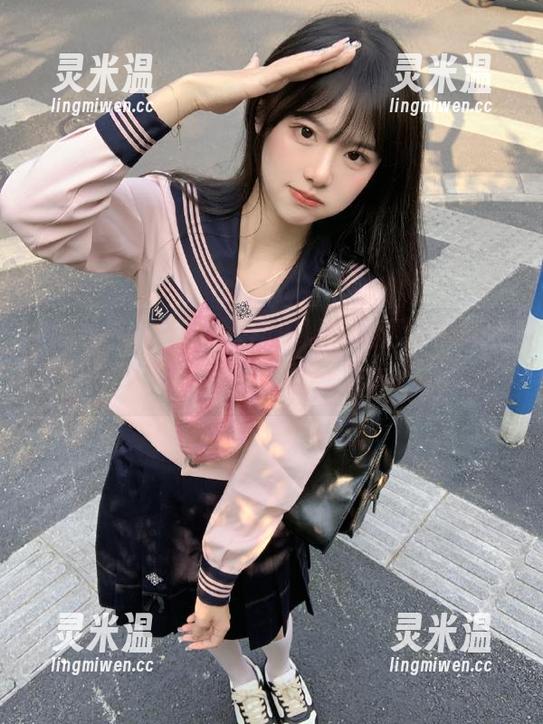 黑料社 黑料社官网地址,里面的瓜好吃到,唔,停不下来!